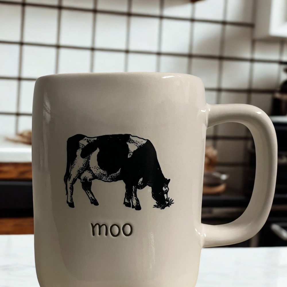 🔥🆕Rae Dunn Mug - Picture 2 of 2